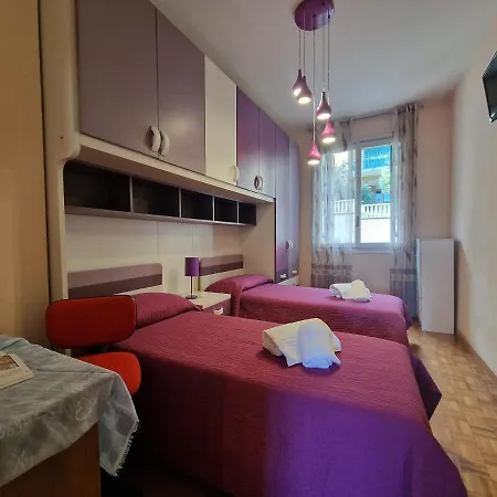 Milanomare-ampio E Comodo Piscina & Free Parking דירה פייטרה ליגורה
